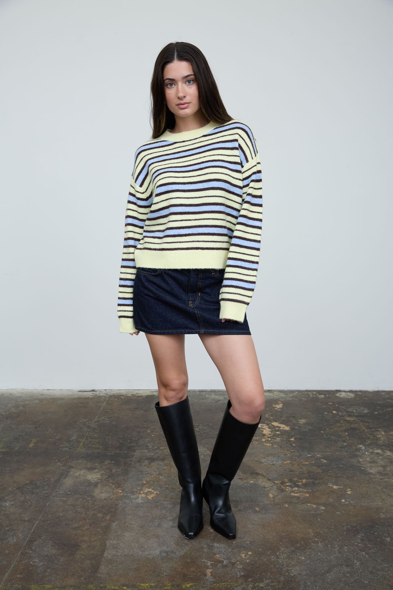 MULTI-COLOR STRIPE CREWNECK KNIT SWEATER