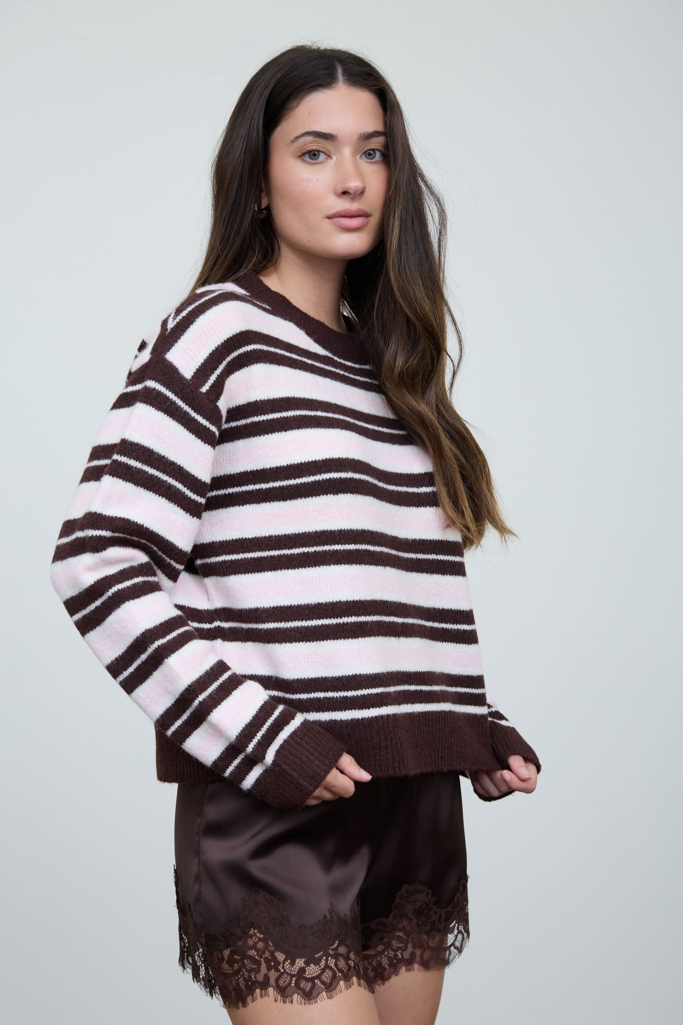 MULTI-COLOR STRIPE CREWNECK KNIT SWEATER