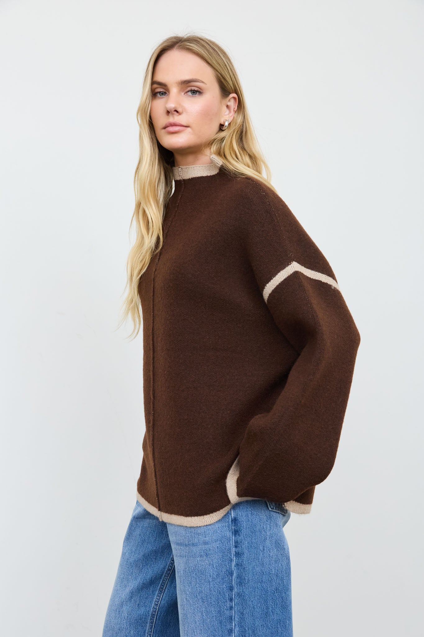 CONTRAST FRONT SEAM MOCK NECK OVERSIZED SWEATER