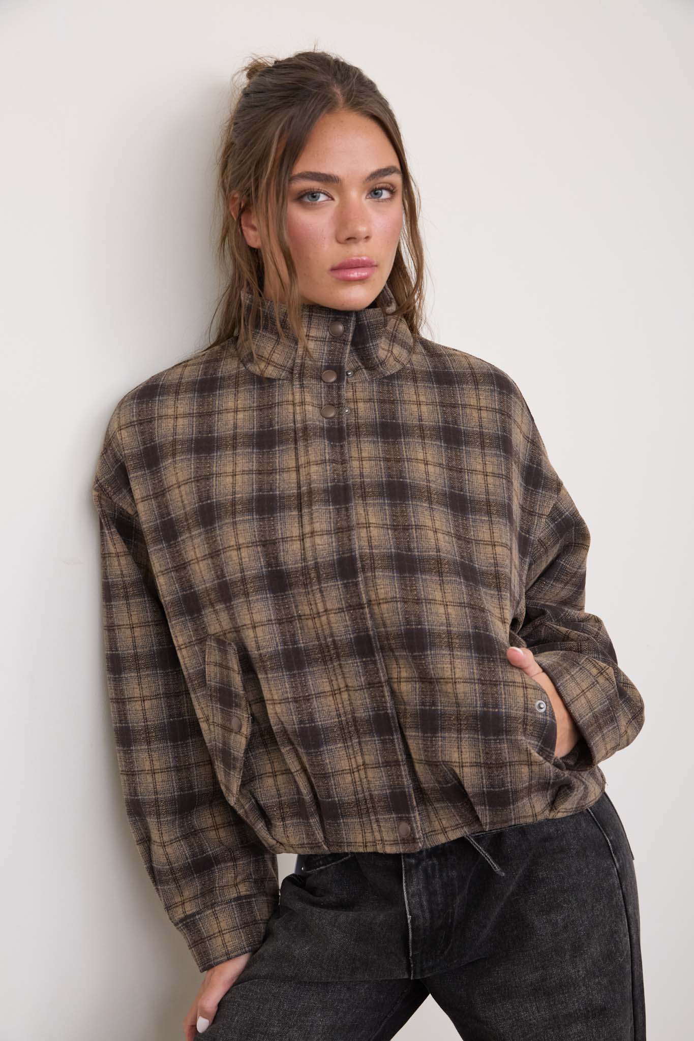 PLAID STAND COLLAR CROPPED JACKET (PRE-ORDER)