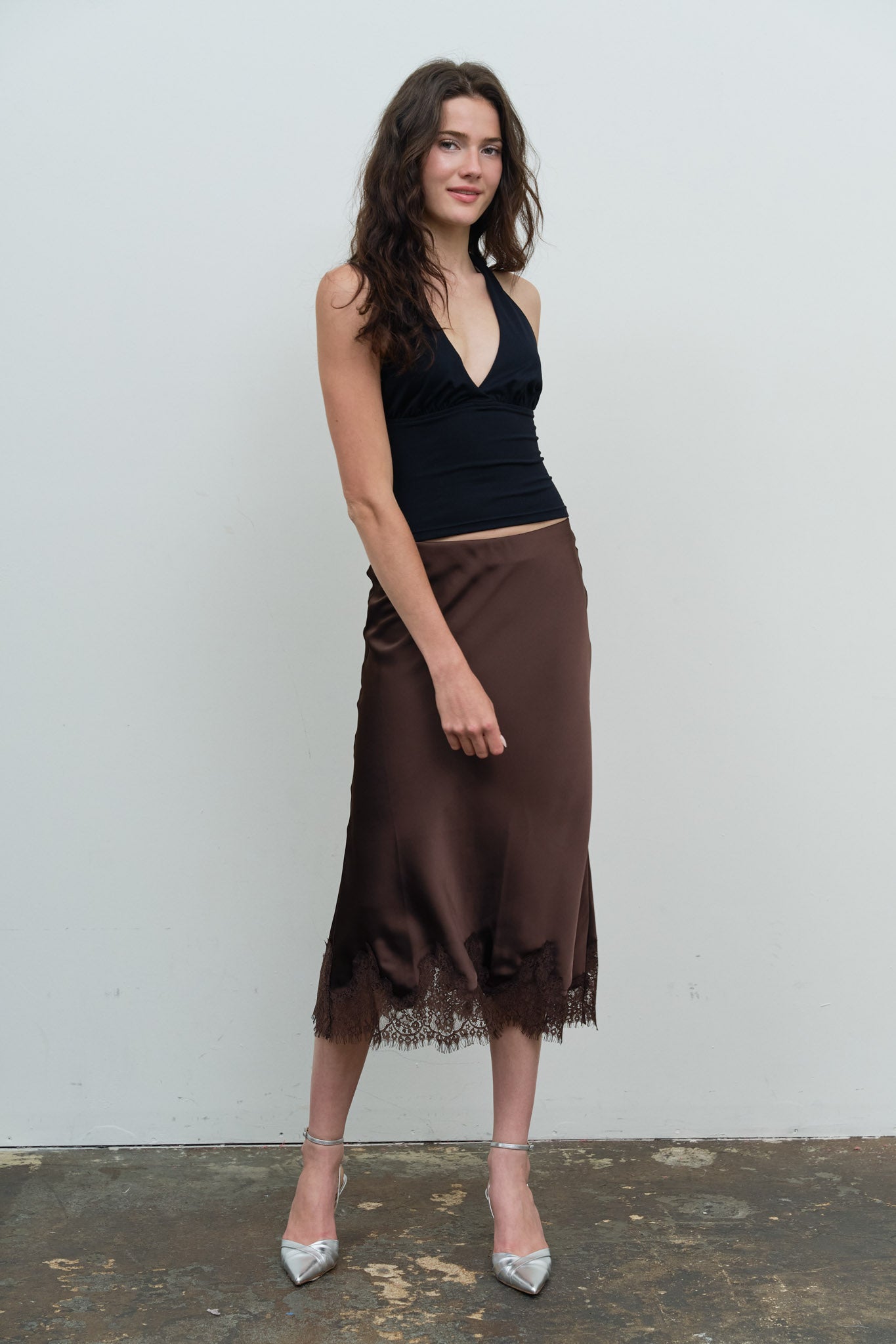 SATIN SCALLOPED LACE TRIM MIDI SKIRT