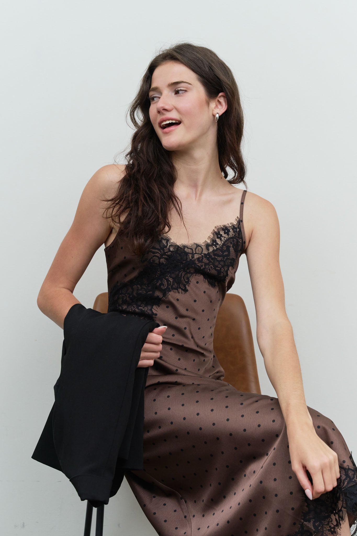 CONTRAST LACE TRIM SPAGHETTI STRAP MIDI DRESS