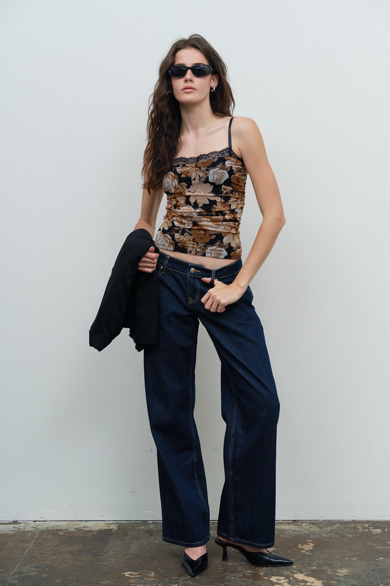 FLORAL LACE TRIM SPAGHETTI STRAP KNIT CAMI