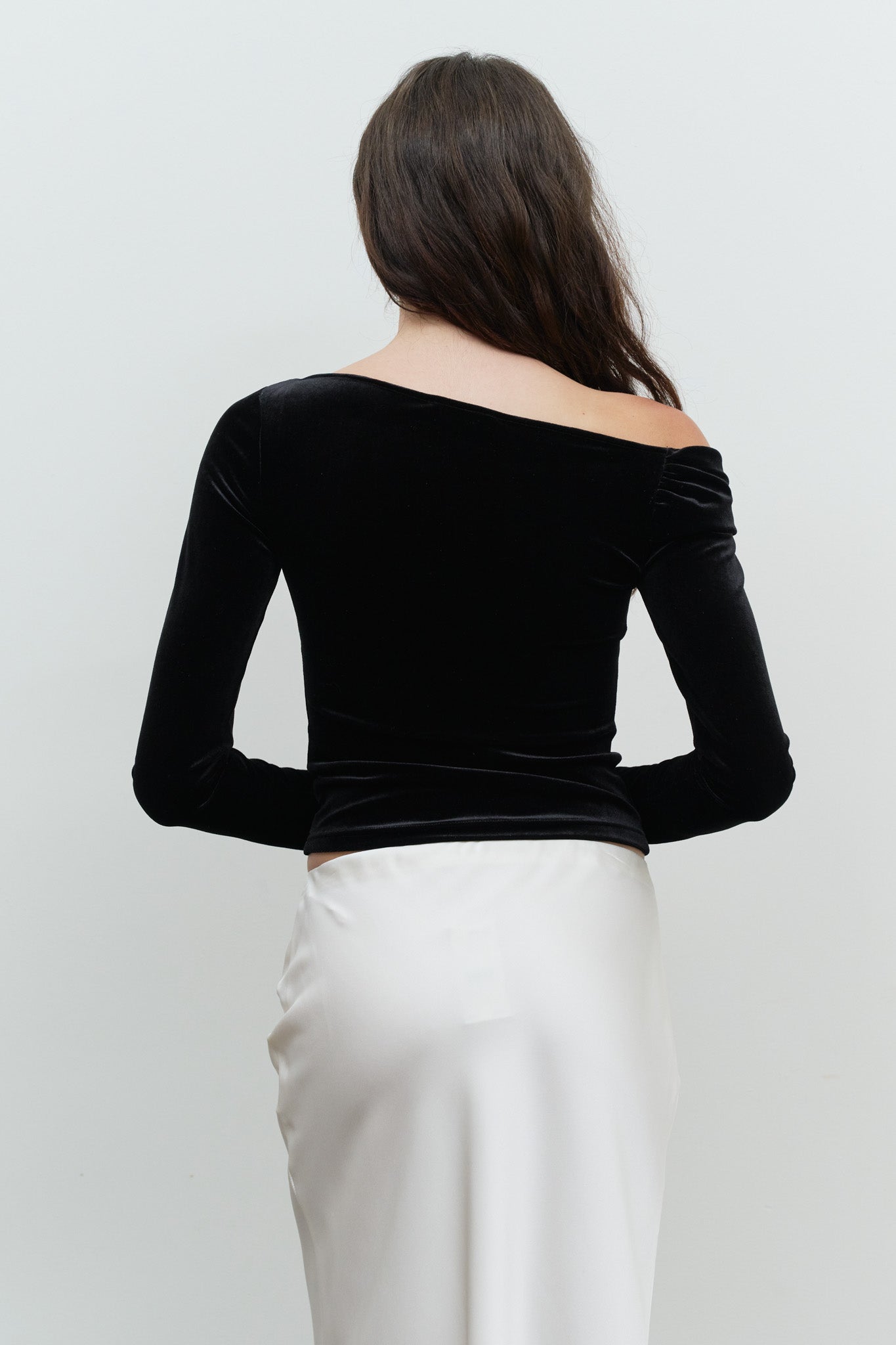 VELVET OFF-SHOULDER LONG SLEEVE KNIT TOP