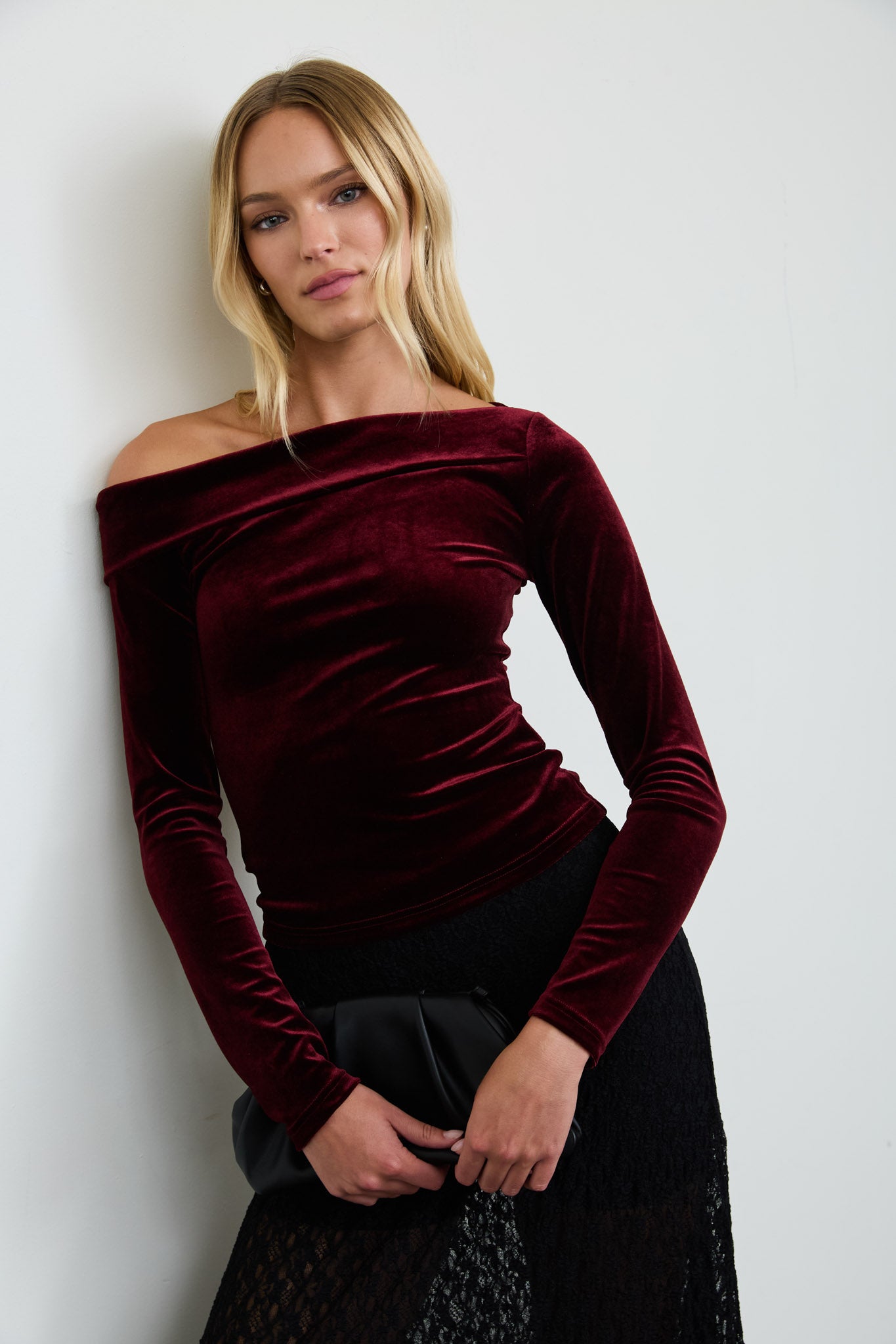 VELVET OFF-SHOULDER LONG SLEEVE KNIT TOP