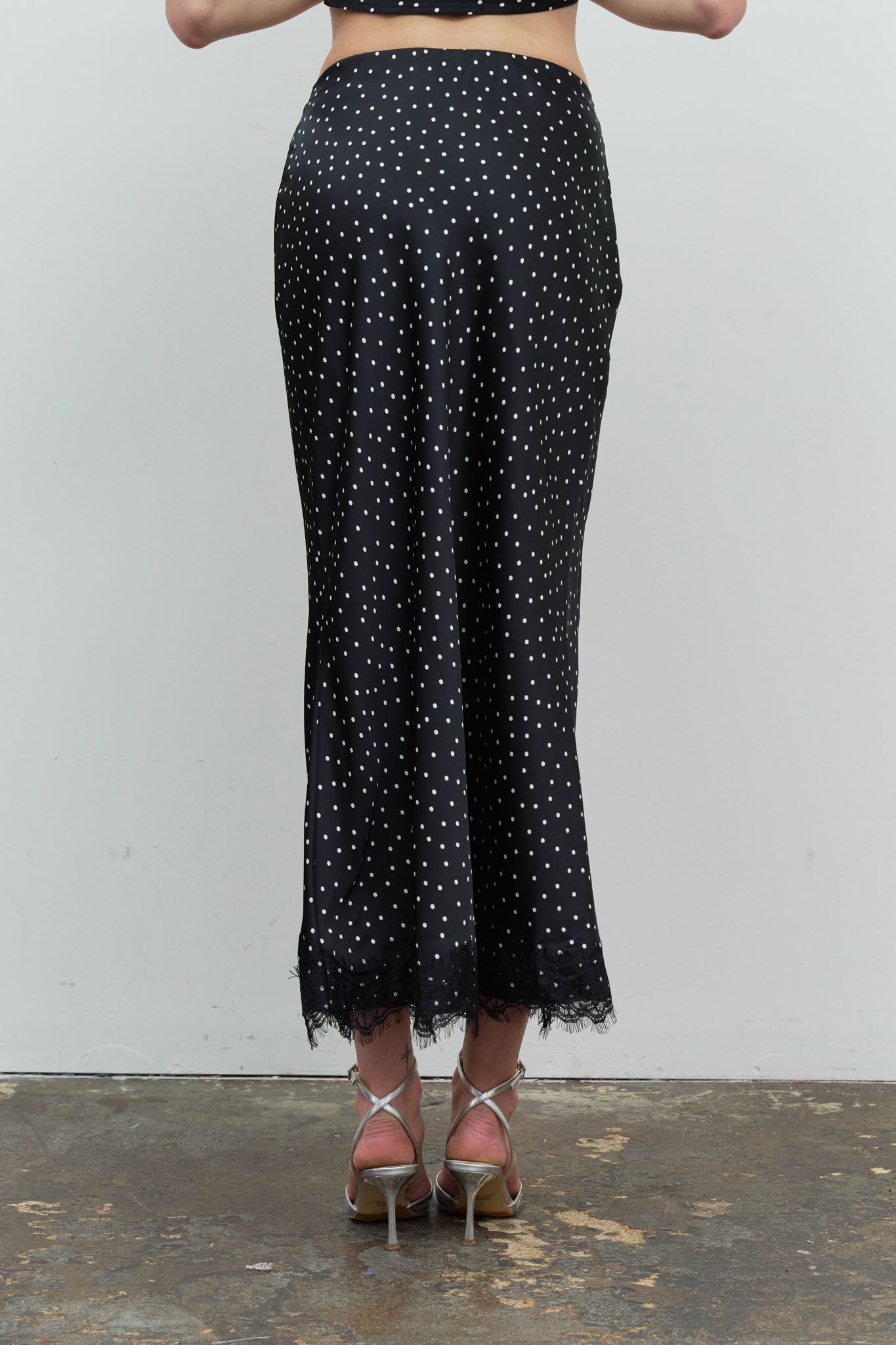 POLKA DOT LACE TRIM SLIT MIDI SKIRT