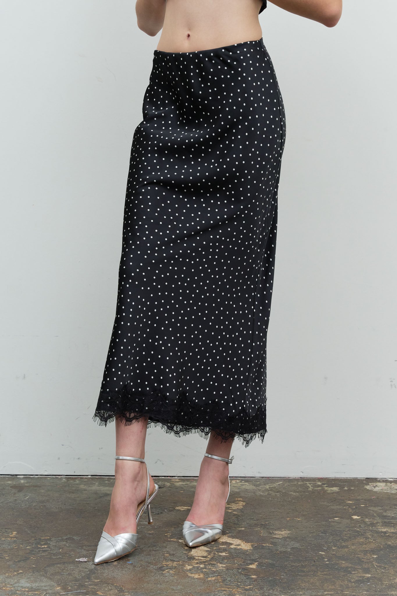 POLKA DOT LACE TRIM SLIT MIDI SKIRT