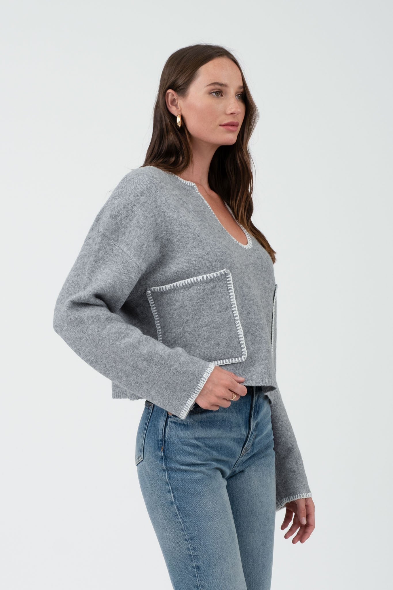 CONTRAST STITCH LONG SLEEVE POCKET SWEATER