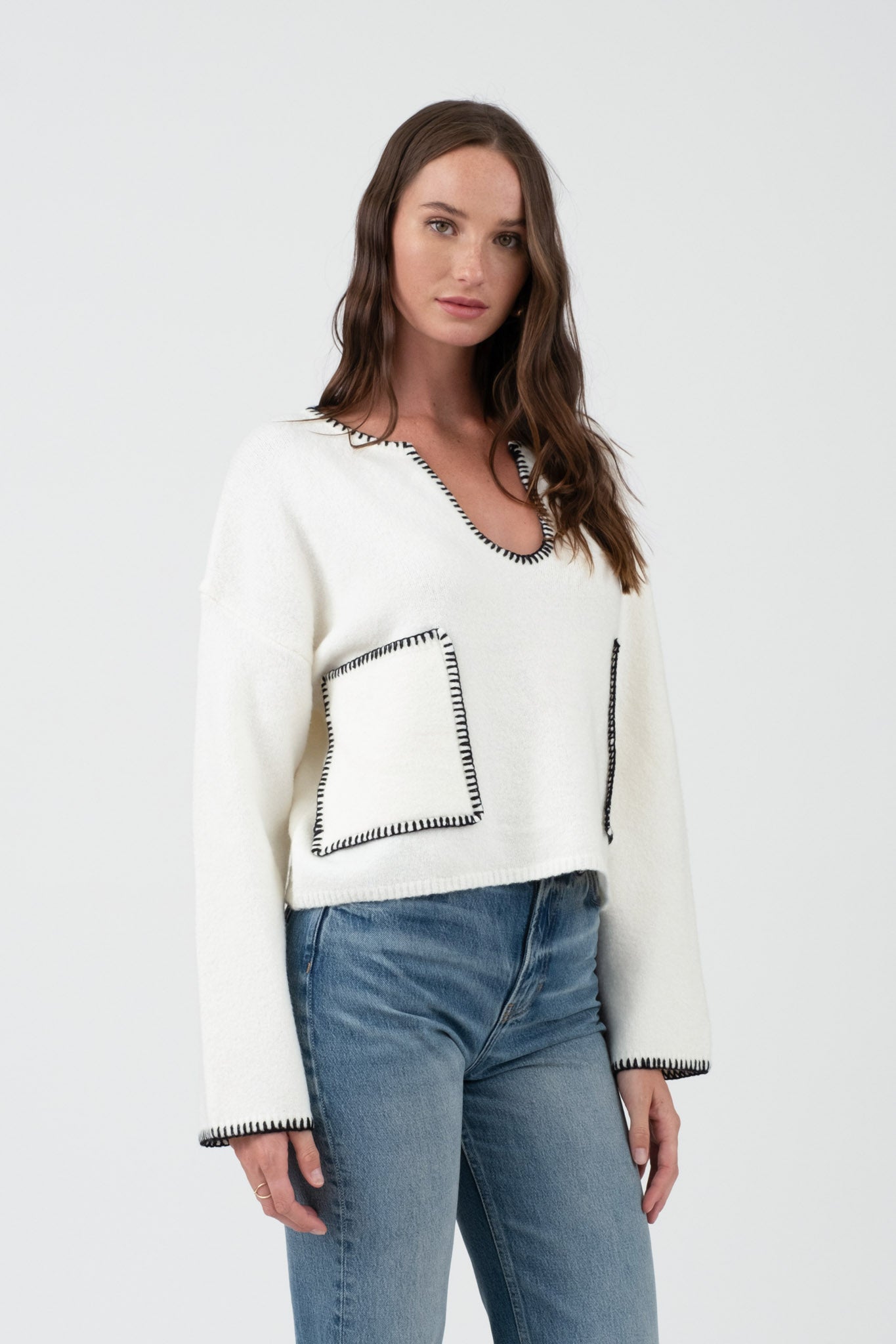 CONTRAST STITCH LONG SLEEVE POCKET SWEATER