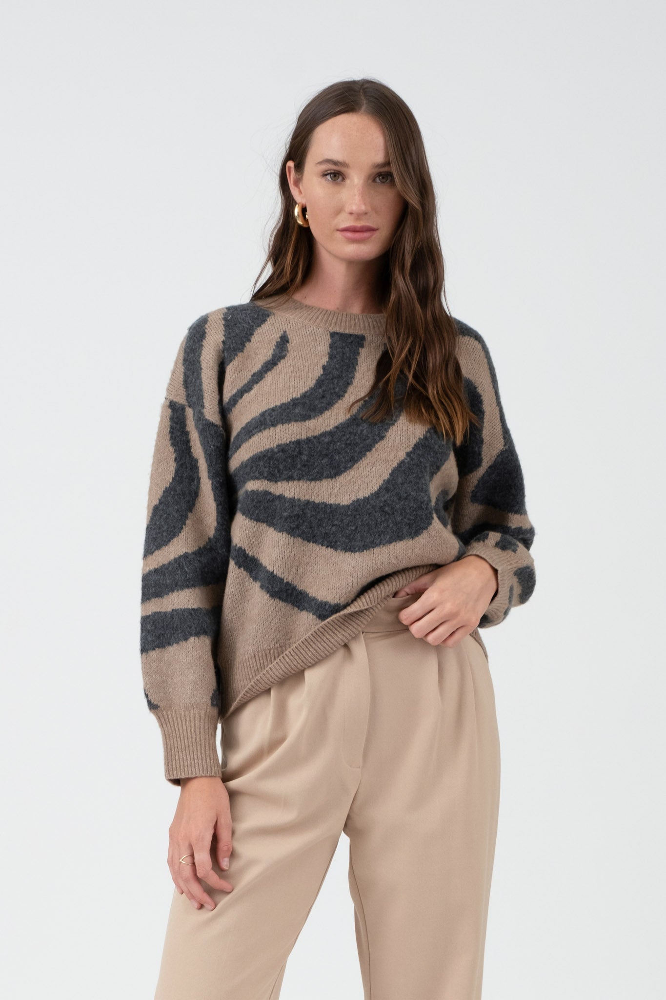 ZEBRA PRINT LONG SLEEVE KNIT SWEATER