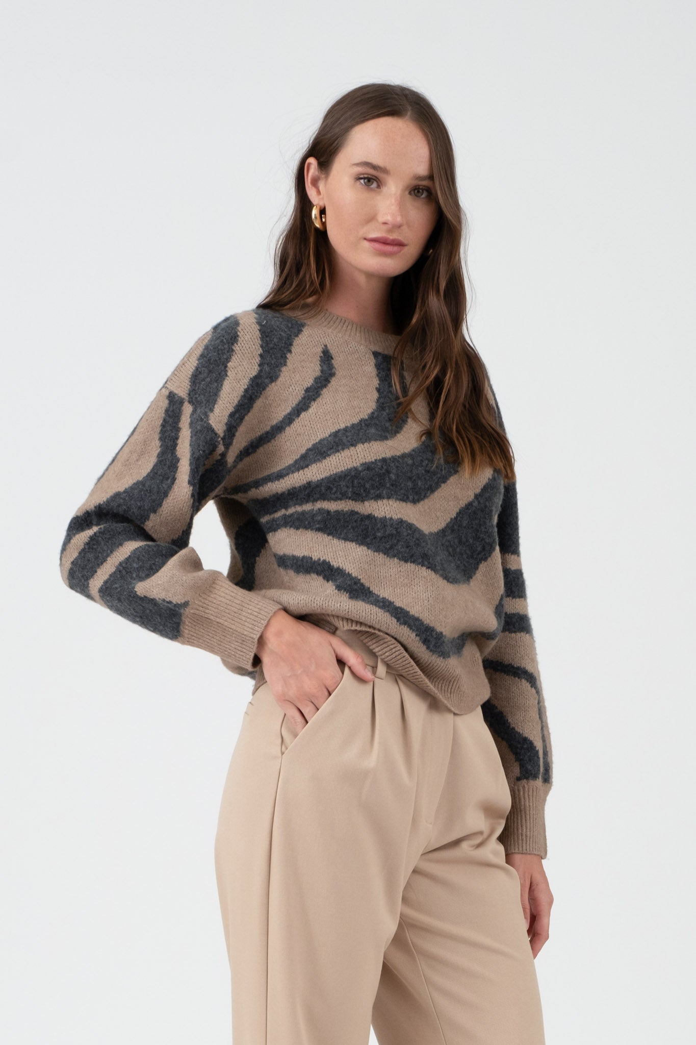 ZEBRA PRINT LONG SLEEVE KNIT SWEATER