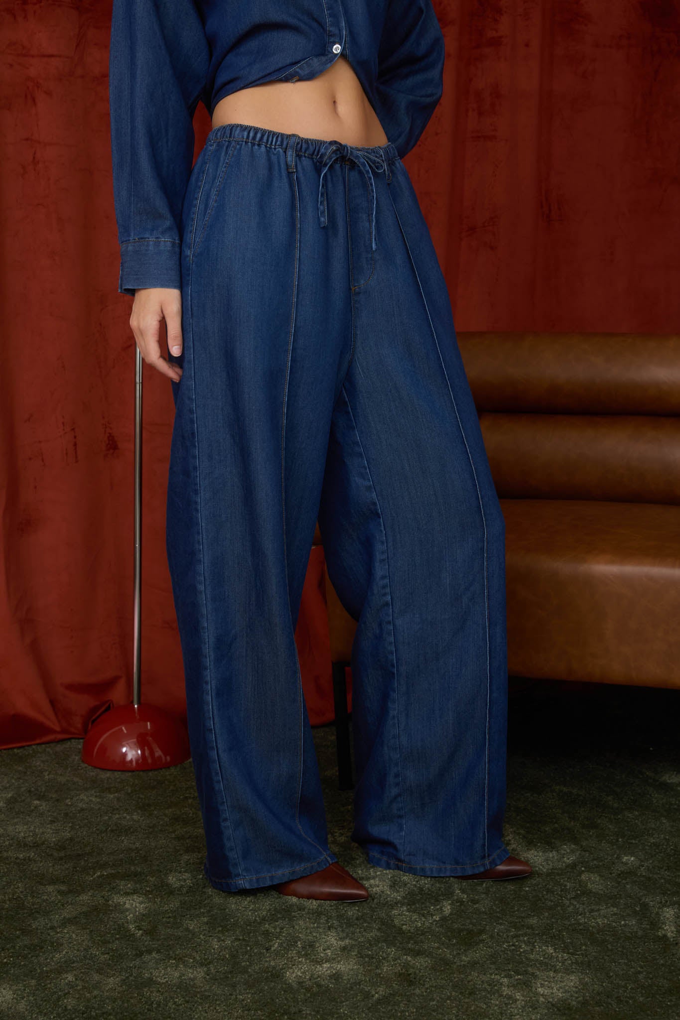 FRONT SEAM DETAIL DRAWSTRING  DENIM PANTS (PRE-ORDER)