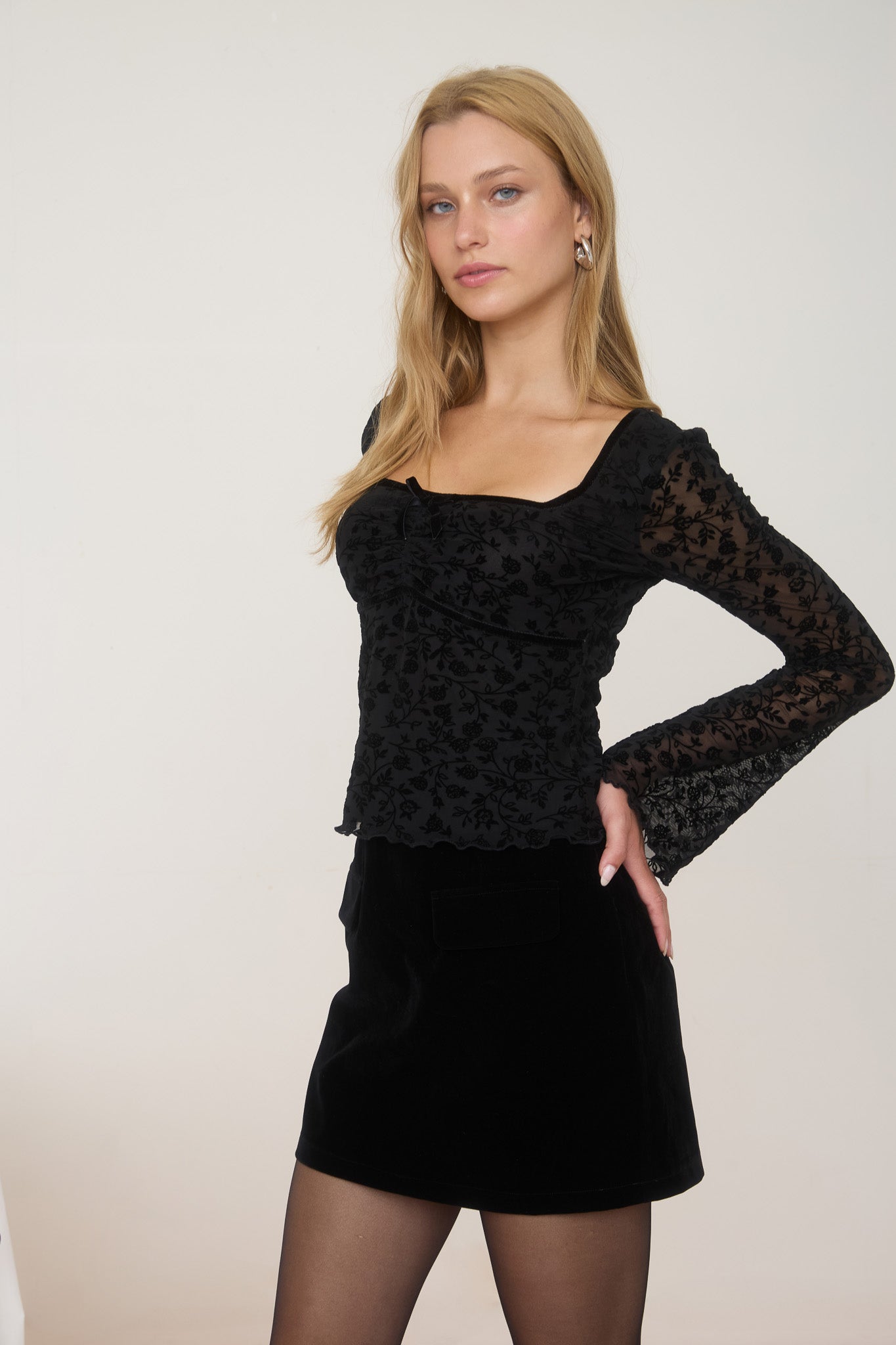 VELVET FLORAL PRINT LONG SHEER SLEEVE KNIT TOP (PRE-ORDER)