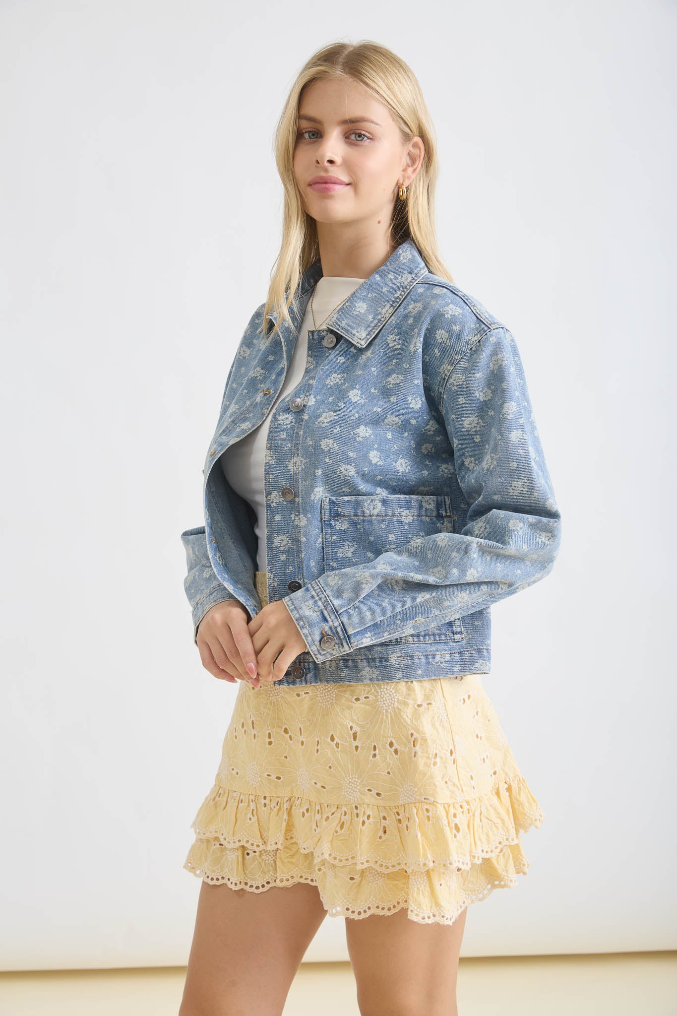 FLORAL WASHED DENIM COLLARED BUTTON DOWN JACKET (PRE-ORDER)