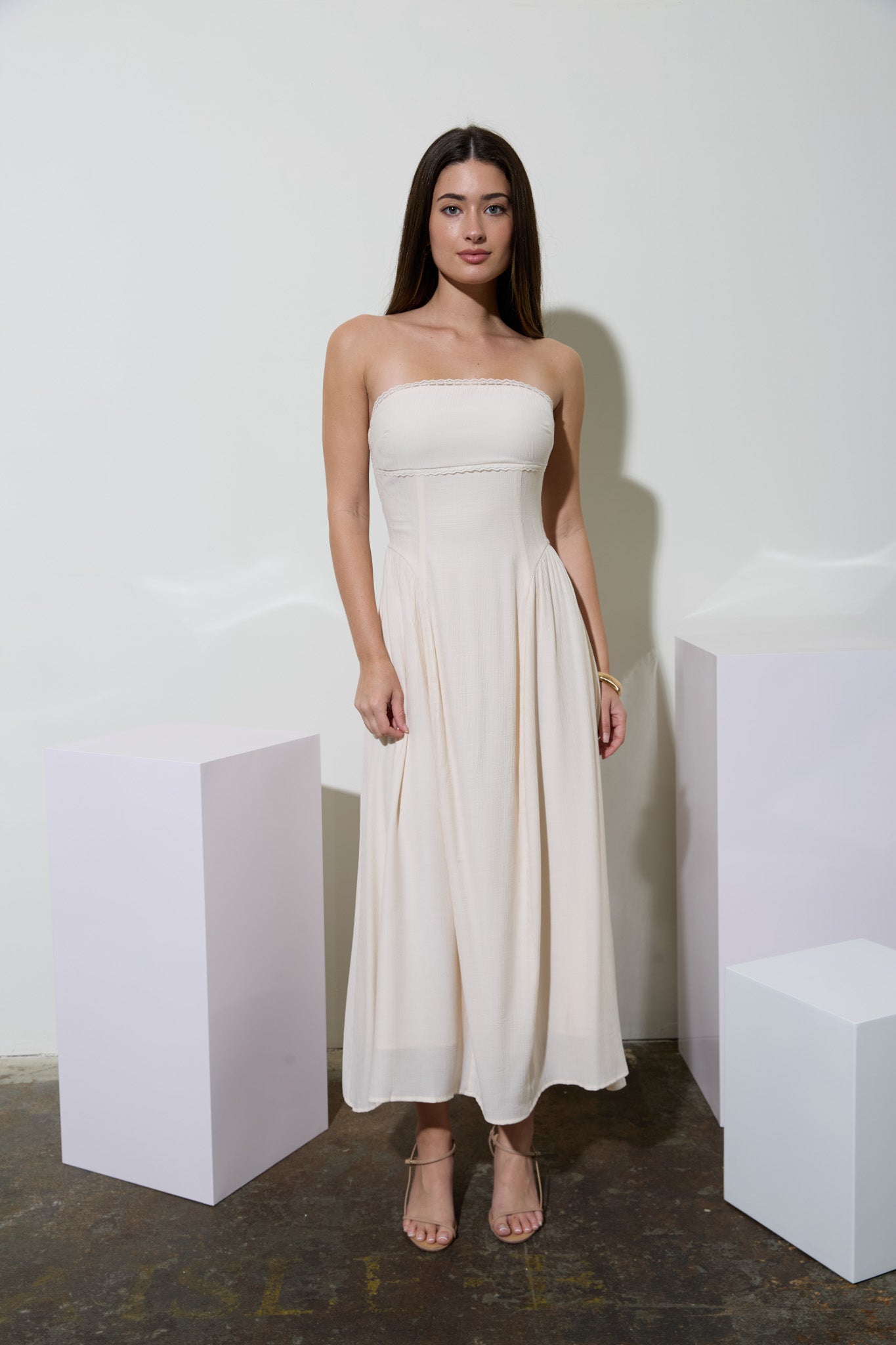 LACE TRIM STRAPLESS GATHERED DETAIL MIDI DRESS (PRE-ORDER)