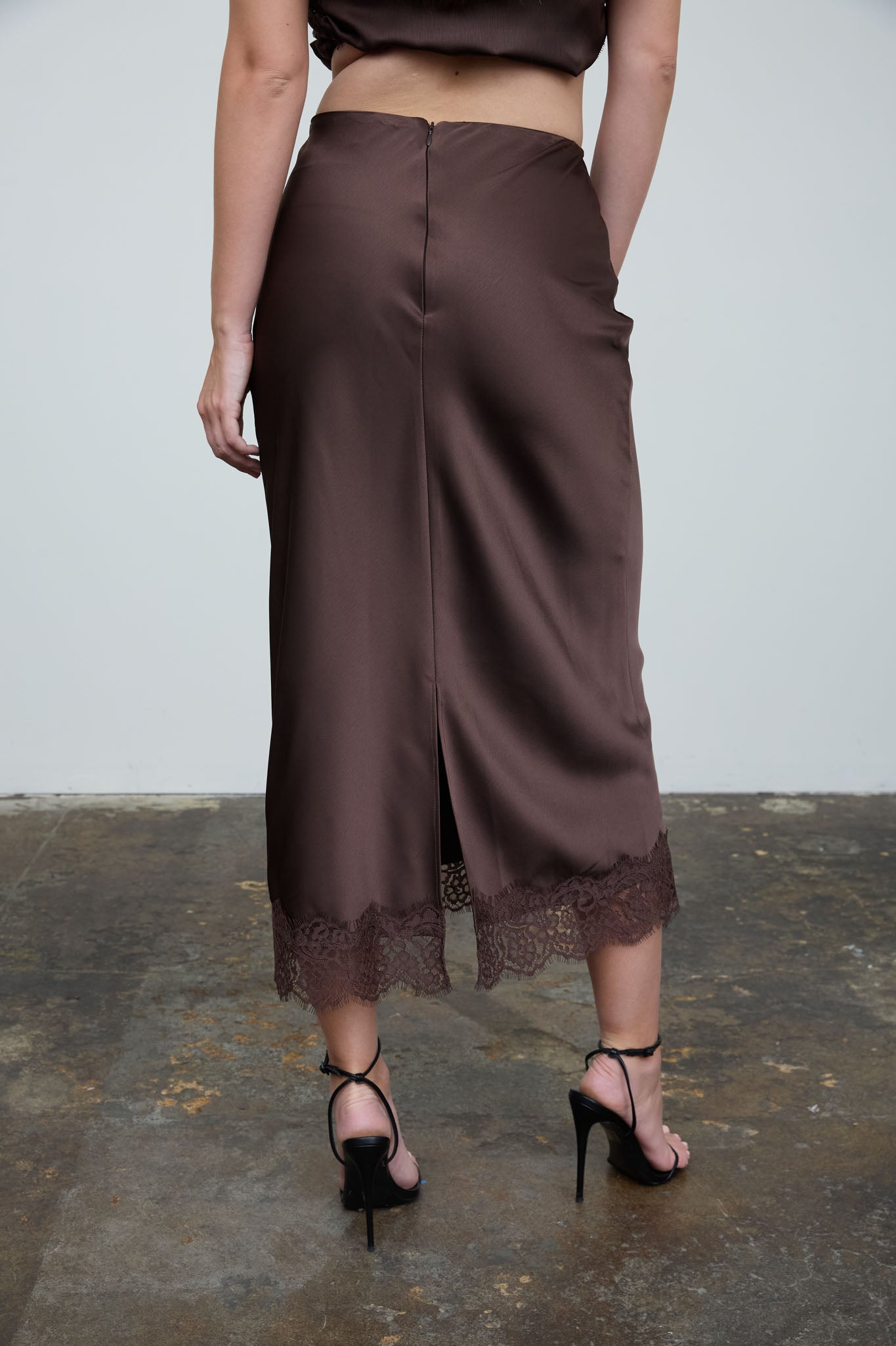 SATIN LACE HEM BACK SLIT PENCIL MIDI SKIRT