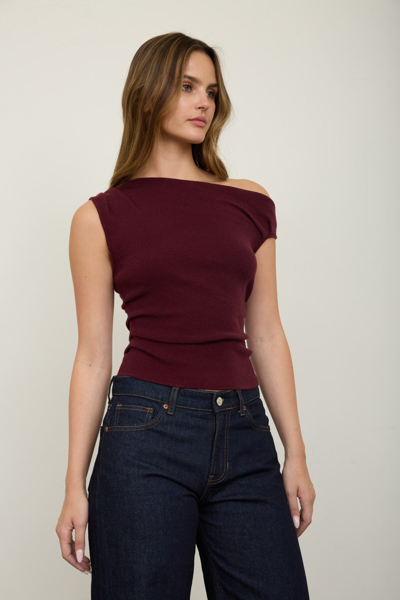 ASYMMETRIC BOAT NECK FITTED KNIT SWEATER TOP