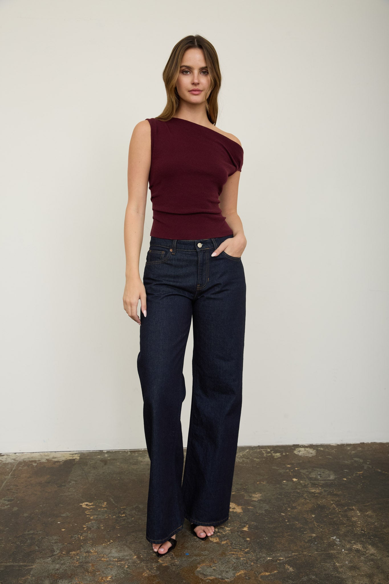 ASYMMETRIC BOAT NECK FITTED KNIT SWEATER TOP