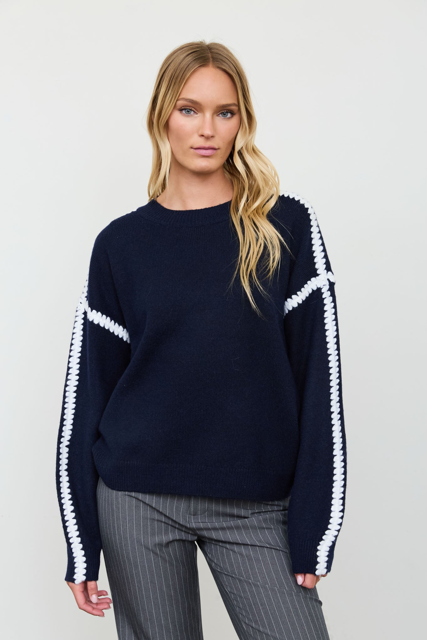 MARLED CONTRAST STITCH CREW NECK KNIT SWEATER (PRE-ORDER)