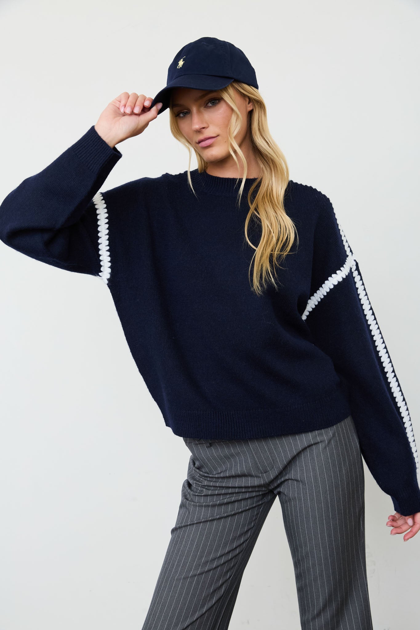 MARLED CONTRAST STITCH CREW NECK KNIT SWEATER (PRE-ORDER)