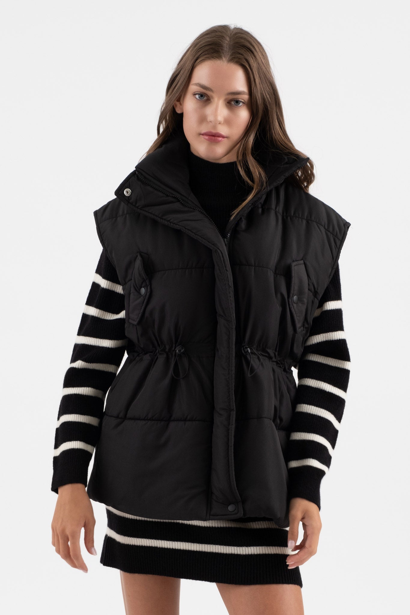 OVERSIZED DRAWSTRING PUFFER VEST