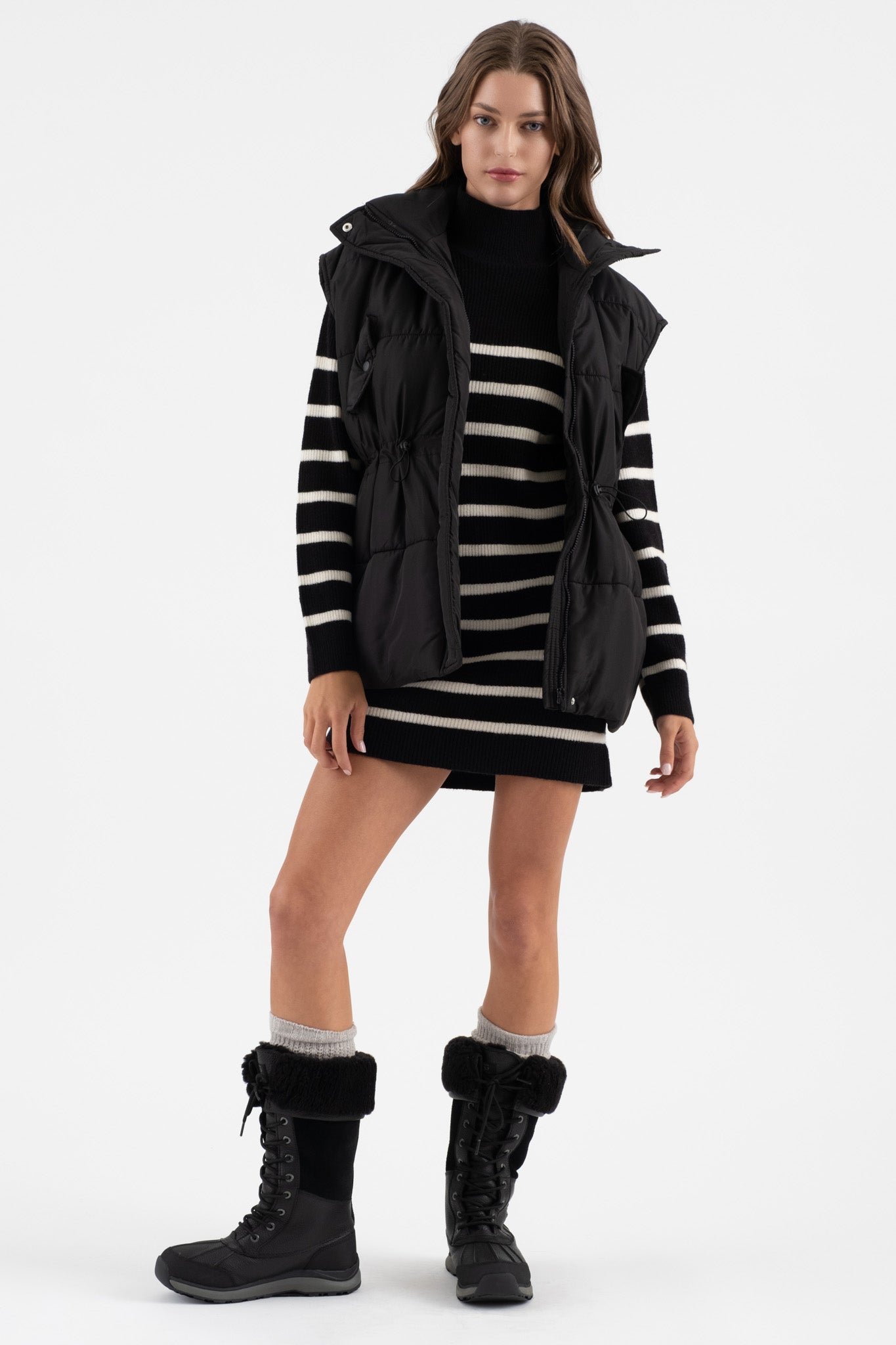 OVERSIZED DRAWSTRING PUFFER VEST