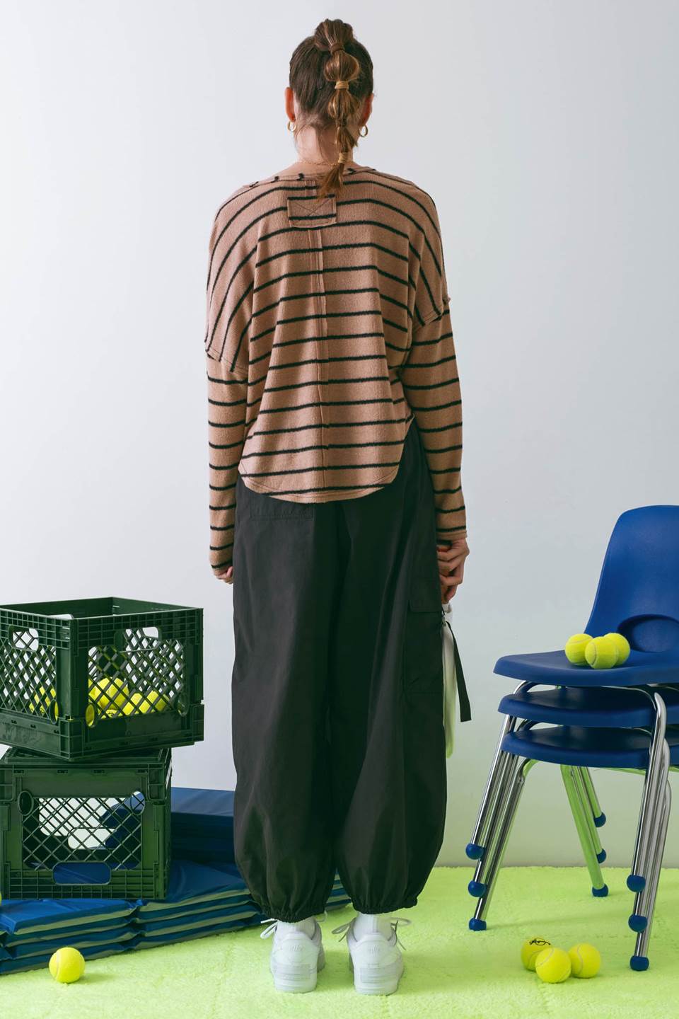 STRIPED RAW EDGE SPLIT NECK KNIT TOP