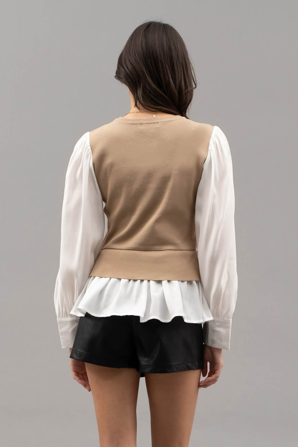 CHALECO SUDADERA CUELLO REDONDO A CAPAS