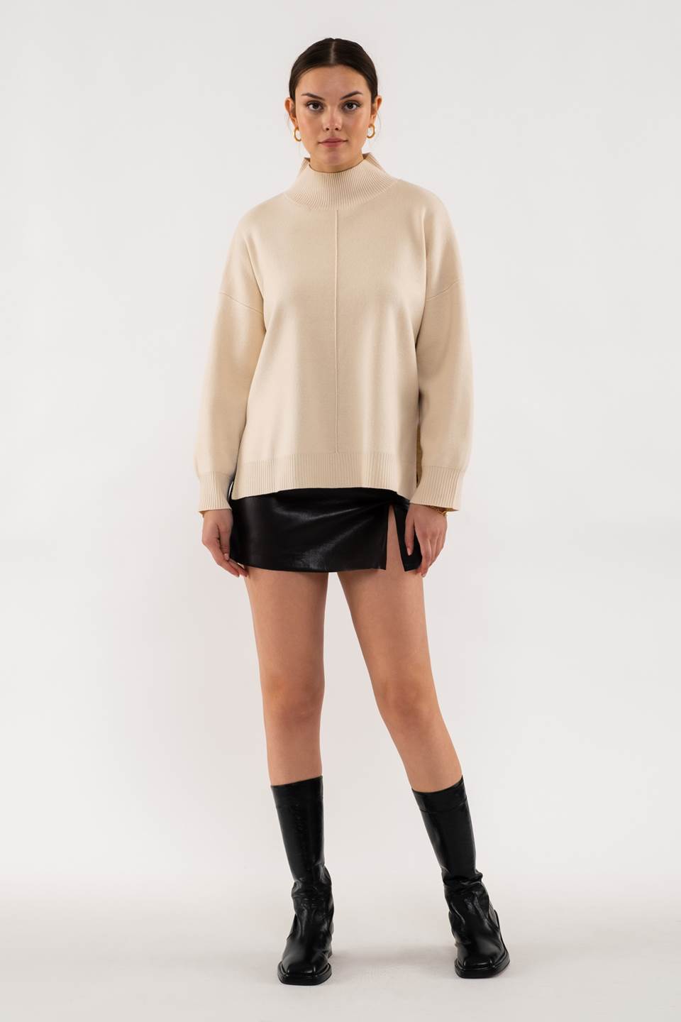 SOLID MOCK NECK SEAM FRONT KNIT SWEATER