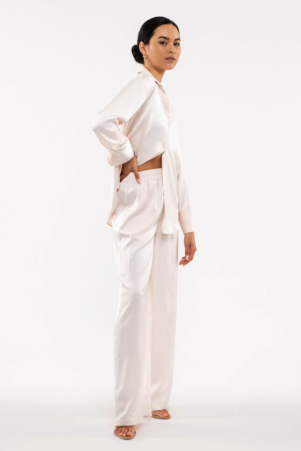 SOLID SATIN WIDE LEG PANTS