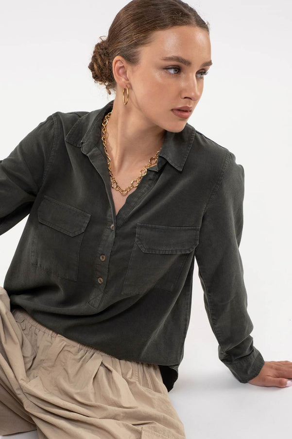 HALF BUTTON UP COLLARED WOVEN TOP